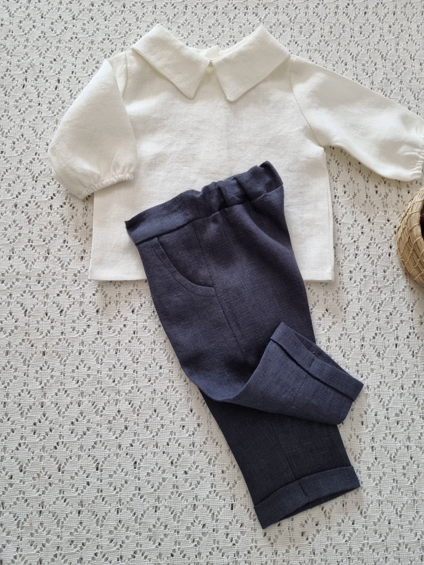 Costum botez din in, - GRADINA CU COCONI SRL