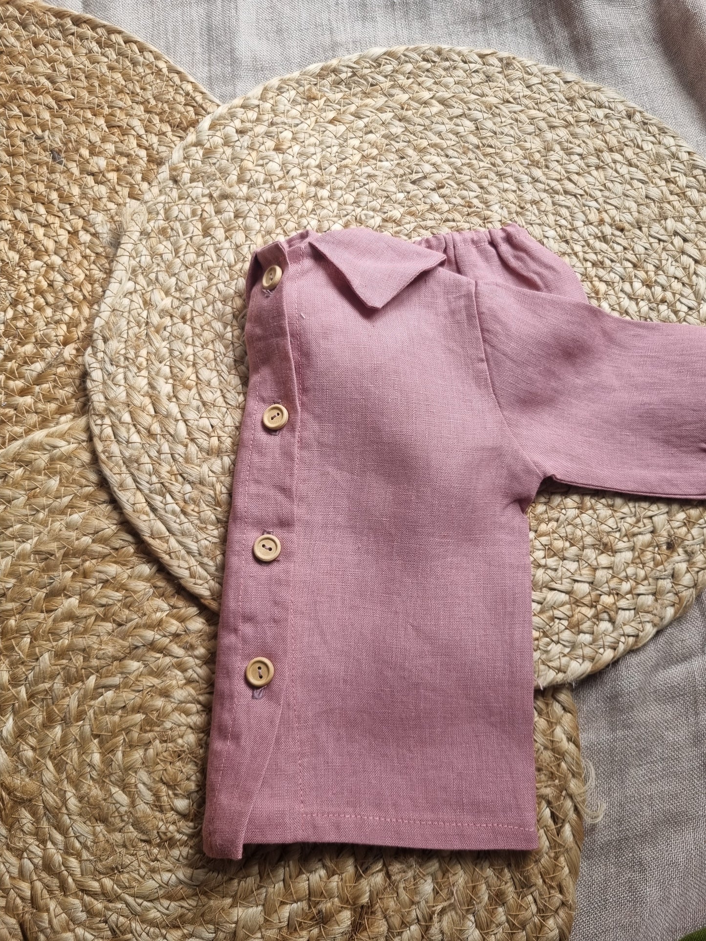 Camasuta din in prespalat, cu guler Peter Pan, culoare Cherry Blossoms - GRADINA CU COCONI SRL