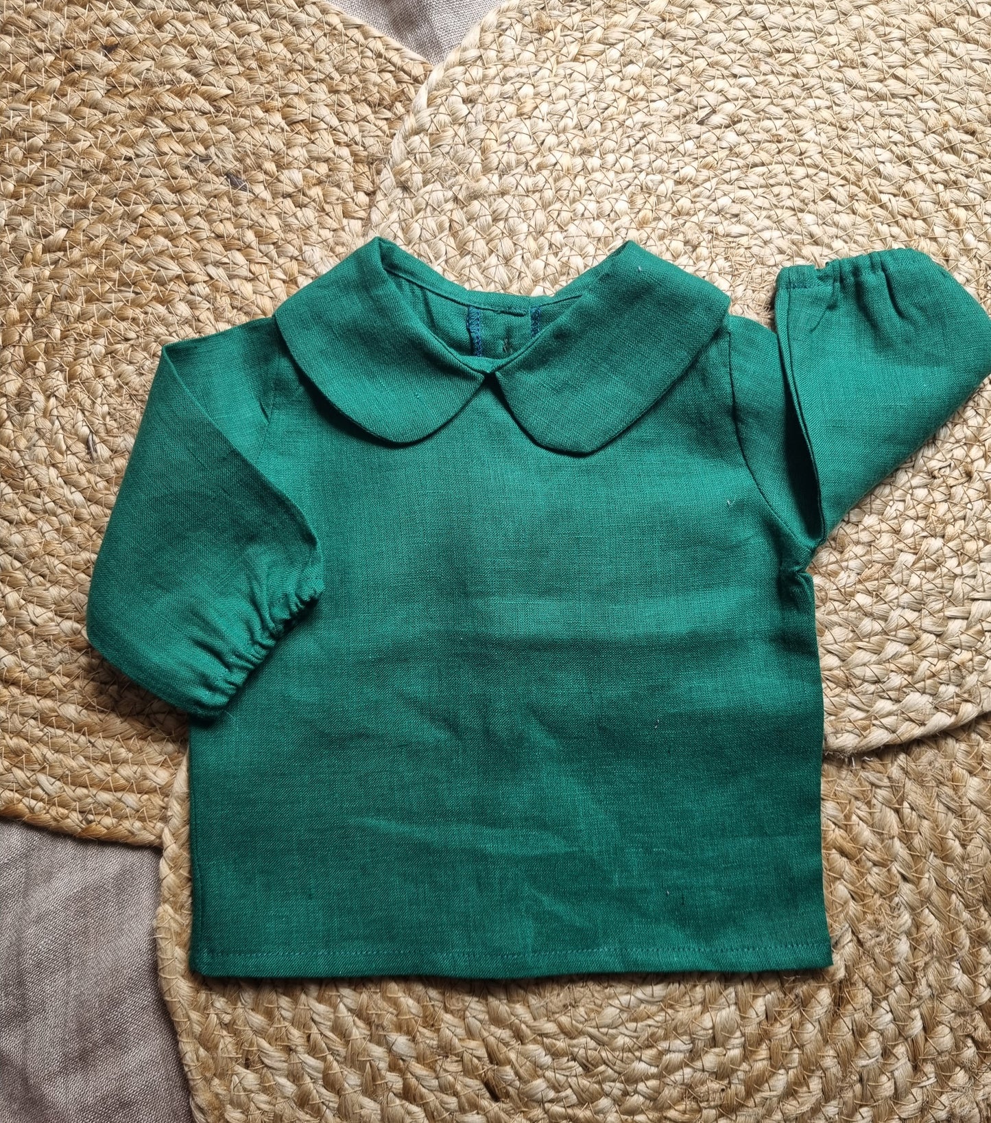 Camasuta din in prespalat, cu guler Peter Pan, culoare Verde Pin - GRADINA CU COCONI SRL
